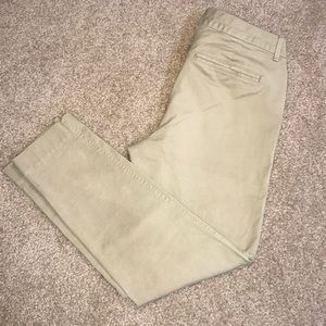 Old Navy Khaki pixie pants size 4